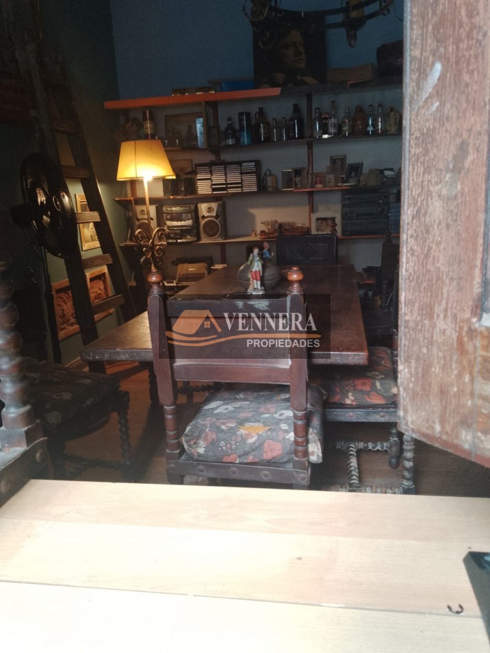Chalet en PH de 9 ambientes mas DPTO al fondo ideal Emprendimiento 