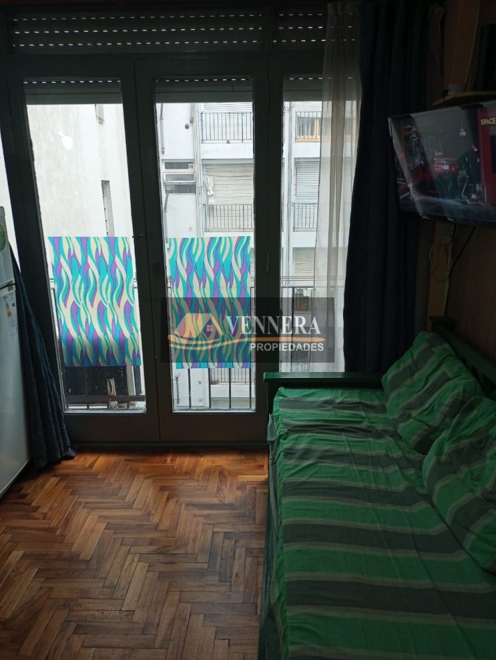 Real oportunidad de compra ( apto a credito ) ambiente y medio 32 mts U$S 35.000 !!!