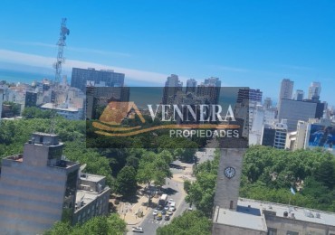 Monoambiente a reciclar en Luro y Rioja ..  excelente oportunidad de inversion  !!